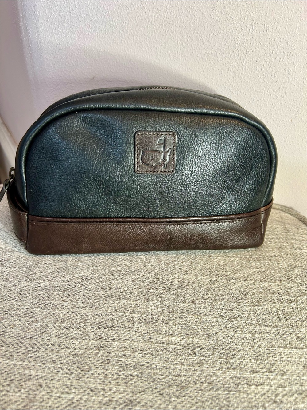 Master’s RARE🔥🔥New WithOUT Tags🔥🔥 Leather Men's Travel Dopp Kit - Black & Brown